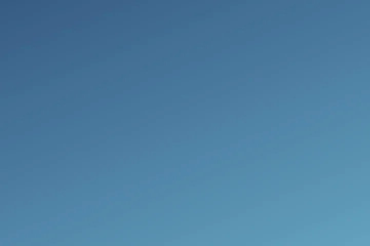 詹姆斯分享人生智慧：面对批评勇往直前才能成就卓越与自我价值